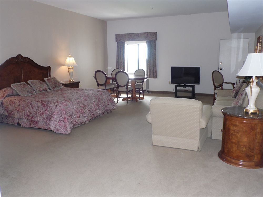Regalia Hotel & Conference Center Village of Four Seasons 외부 사진